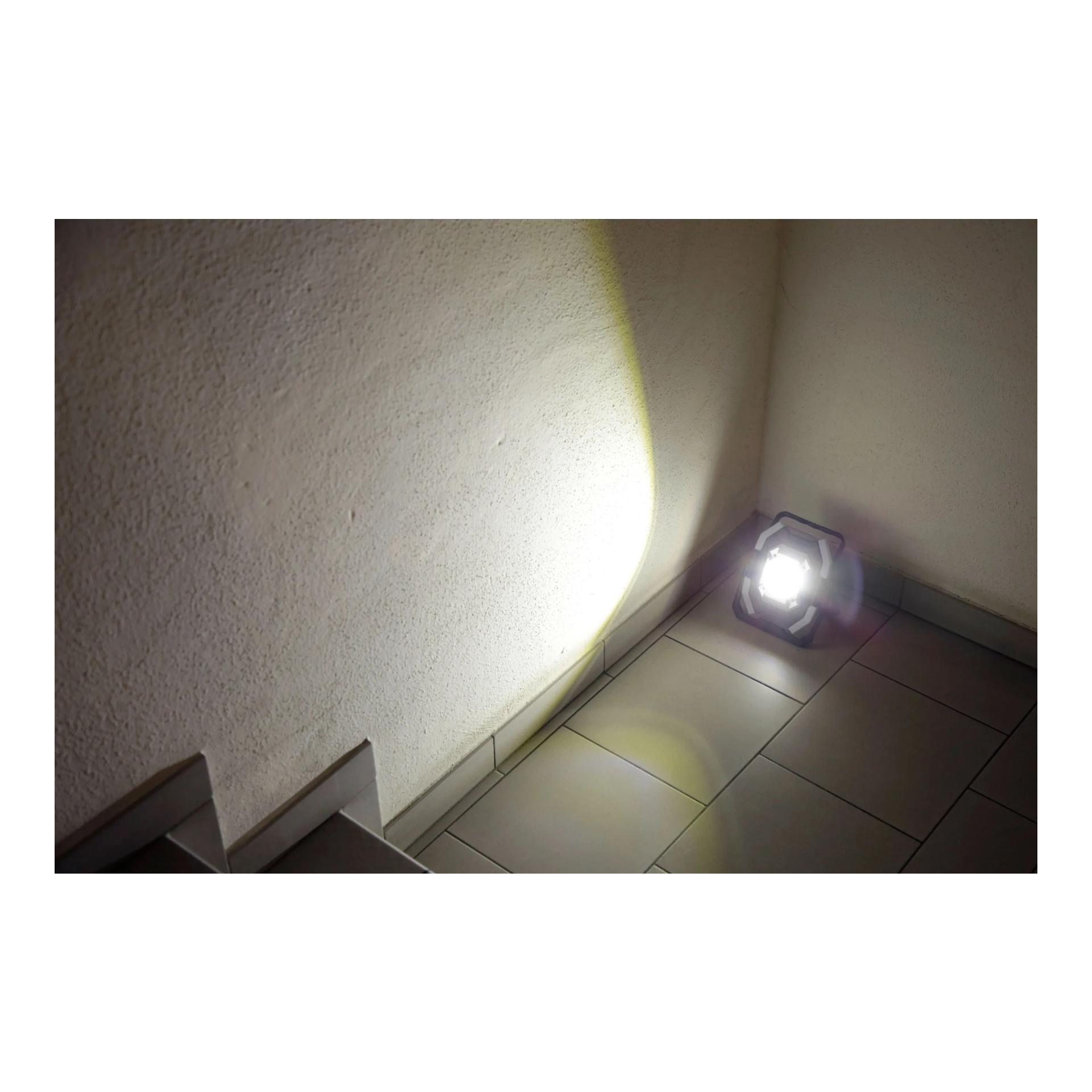 Kerbl Mobiler LED-Akkustrahler, WorkFire Pro 30W