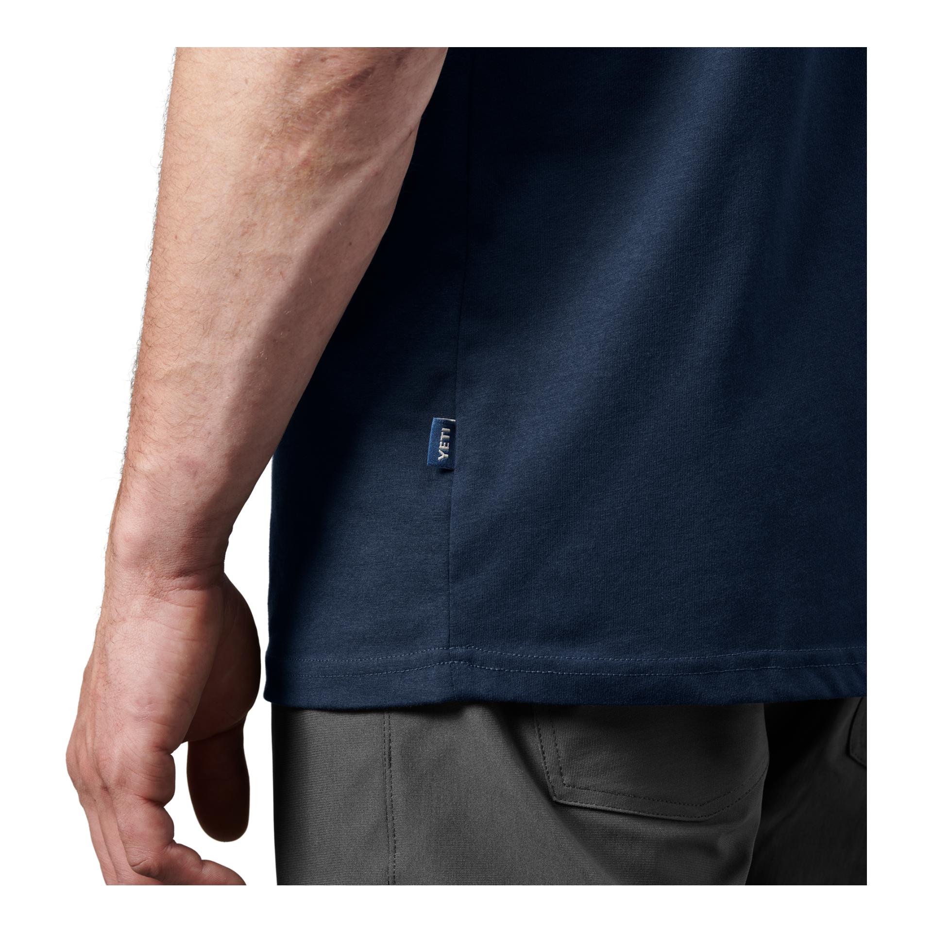 YETI Logo Badge Short Sleeve – T-shirt