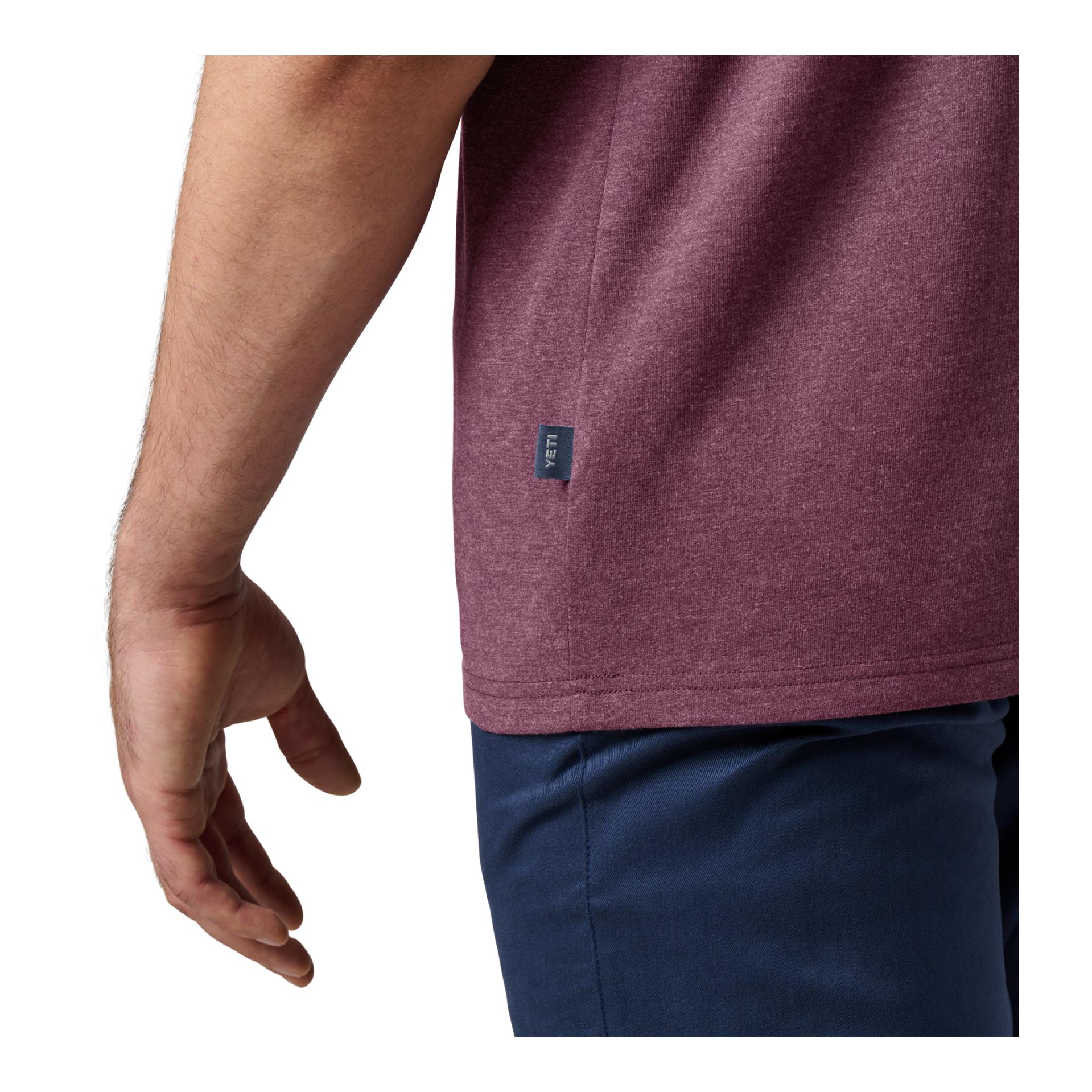 YETI Logo Badge Short Sleeve – T-shirt