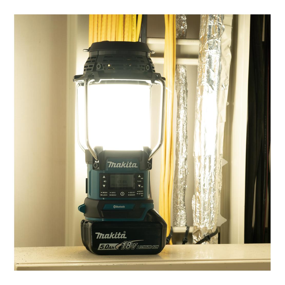 Makita DMR056 Akku-Radio mit Laterne LXT