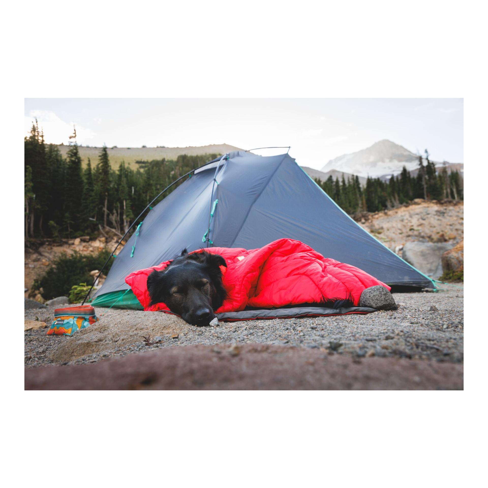 Ruffwear Palisades™ Poncho de couchage portable pour chiens