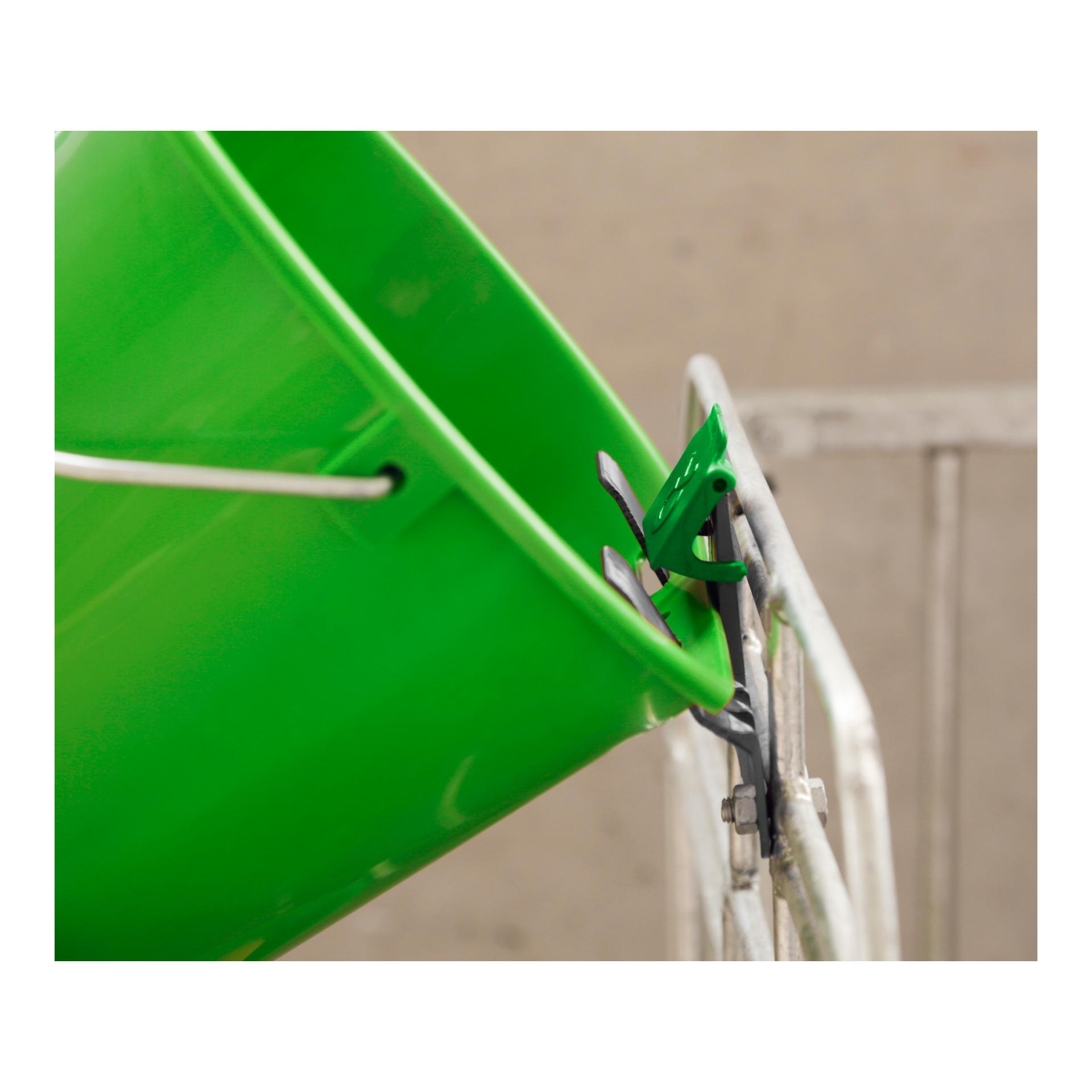 Kerbl Support de seau avec sécurité d'éjection. Bucket Guard, set complet (3 pièces)