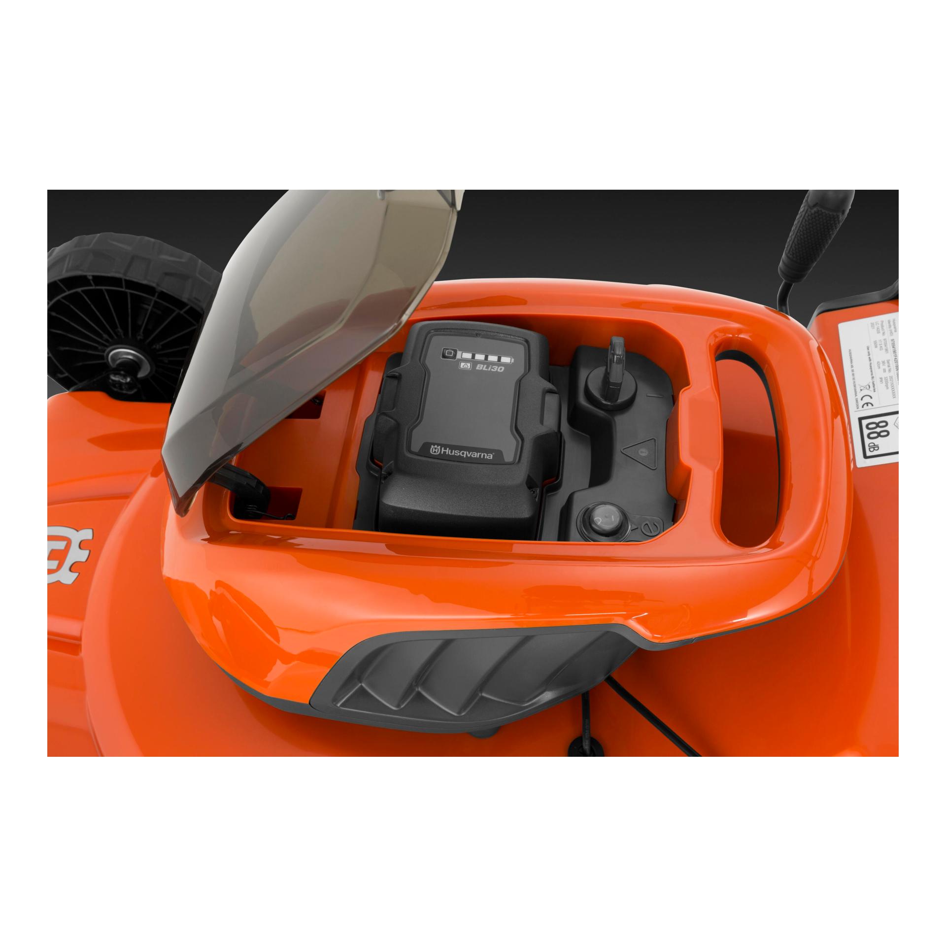 Husqvarna Akku - Rasenmäher LC 142iS - mit 2 Akku & 1x Ladegerät
