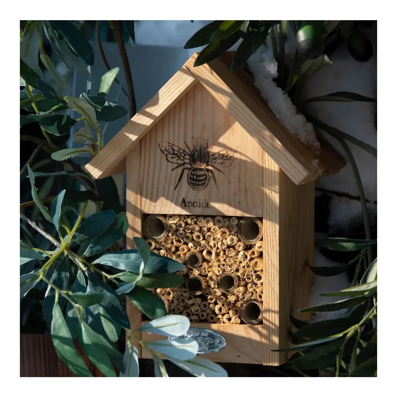 Esschert Bienenhaus mit Silhouette