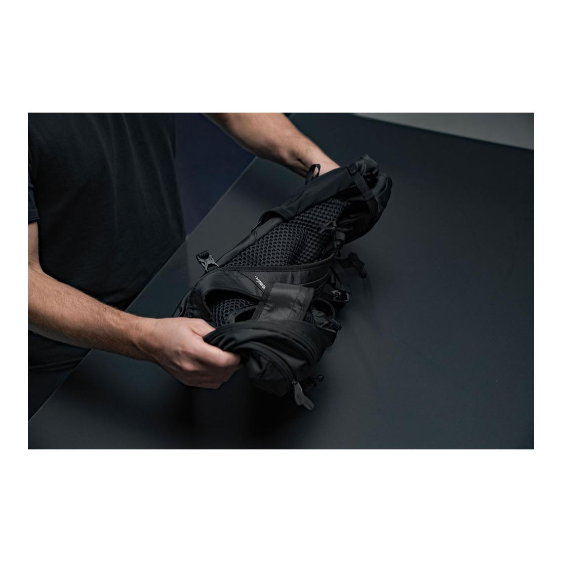 Beast 18L Faltrucksack - Schwarz