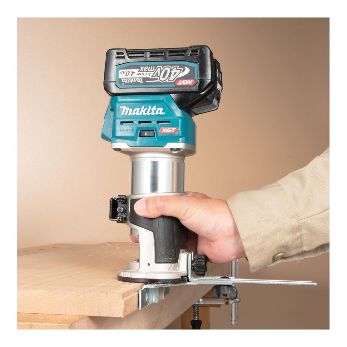 Makita RT001GZ10 Fraiseuse à une main sans fil / fraiseuse de bords XGT