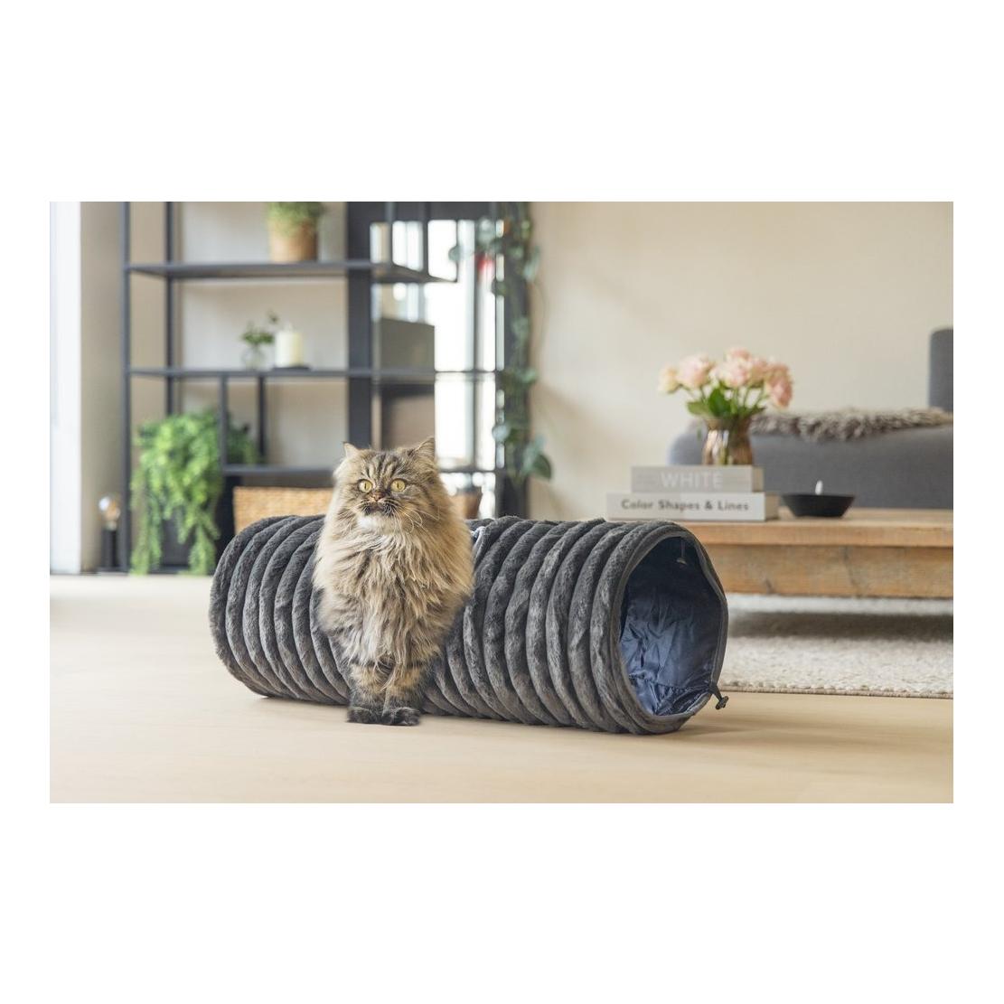 Designed by Lotte Tunnel pour chat Reza
