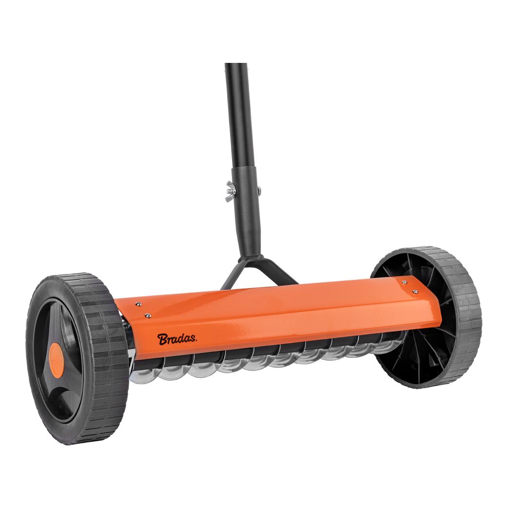 Bradas Scarificateur manuel sur roues