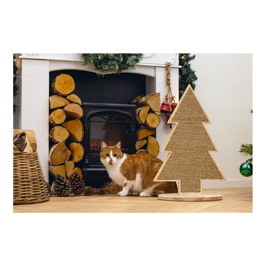 Designed by Lotte Weihnachts-Kratzbaum aus Holz für Katzen