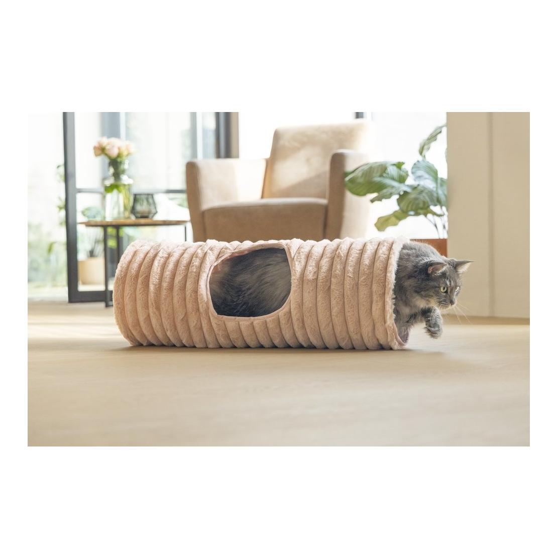 Designed by Lotte Tunnel pour chat Reza
