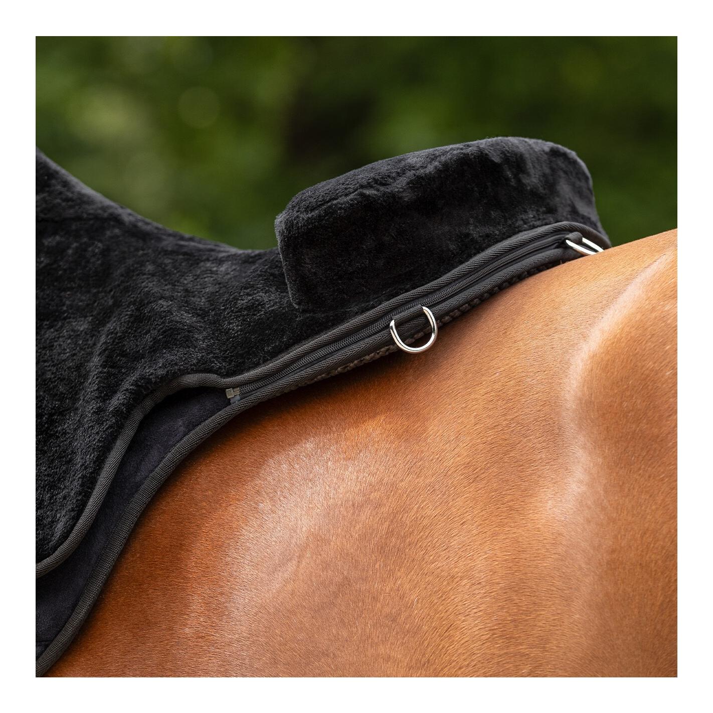 QHP Bareback Pad Super Soft – Tapis de monte à cru avec fourrure synthétique & surface antidérapante