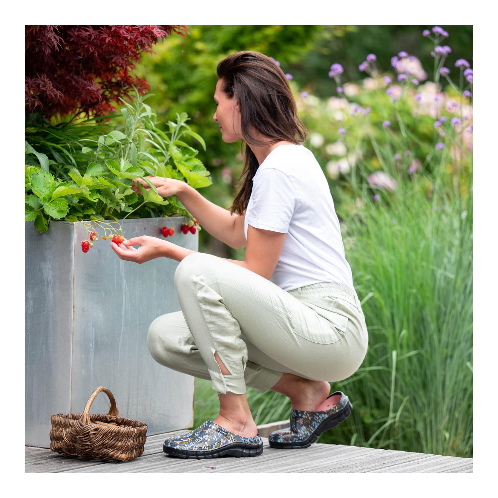 AJS Blackfox Lily Clogs