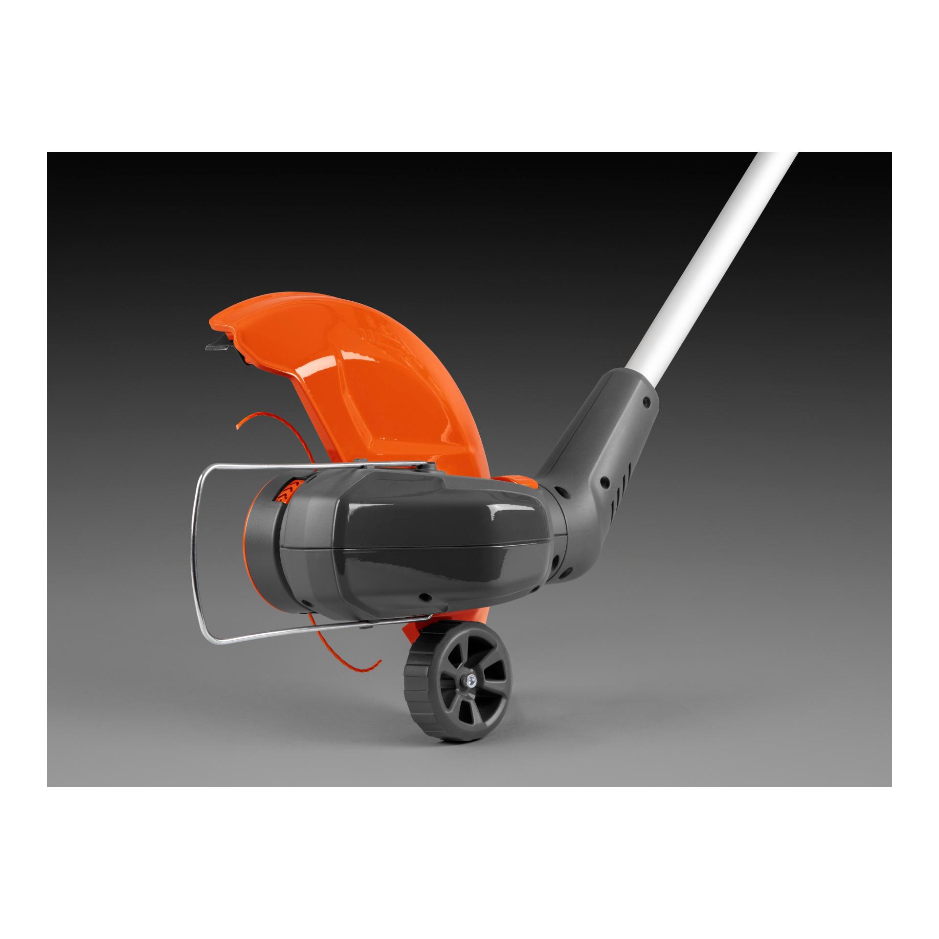 Husqvarna Akku - Rasentrimmer 110iL - mit Akku & Ladegerät