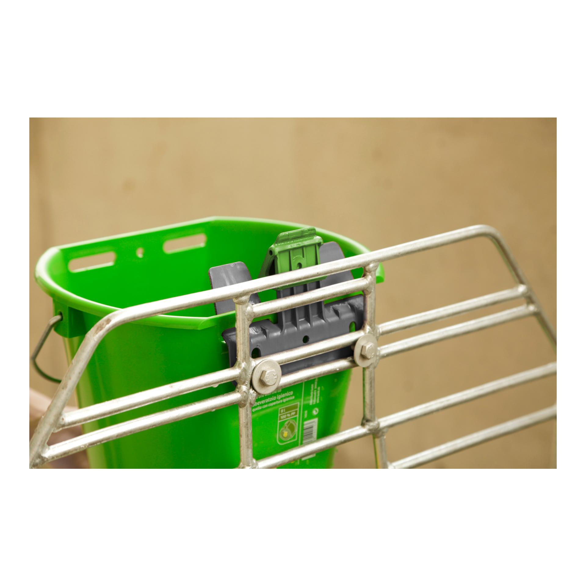 Kerbl Support de seau avec sécurité d'éjection. Bucket Guard, set complet (3 pièces)